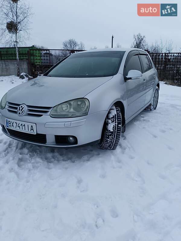 Volkswagen Golf 2004