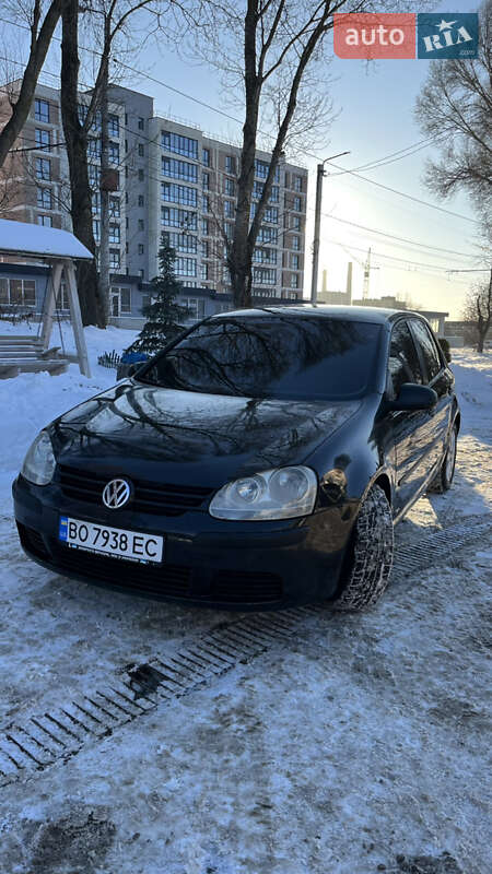 Volkswagen Golf 2004