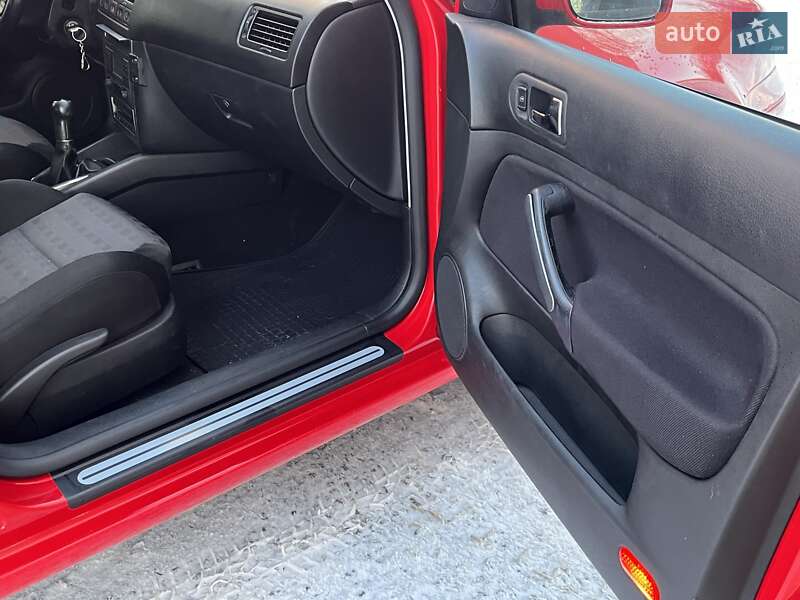 Універсал Volkswagen Golf 2006 в Тернополі