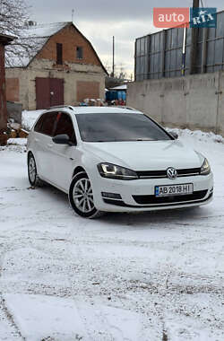 Універсал Volkswagen Golf 2015 в Вінниці