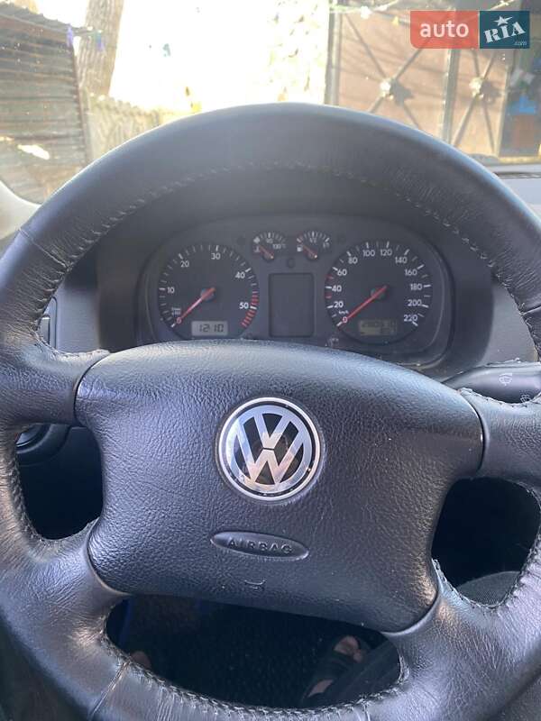Хетчбек Volkswagen Golf 2001 в Львові фото 5 Хетчбек Volkswagen Golf 2001 в Львові