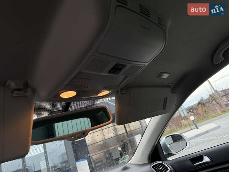 Універсал Volkswagen Golf 2011 в Володимирі