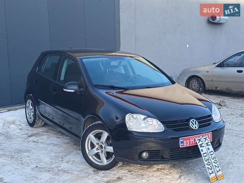Хетчбек Volkswagen Golf 2006 в Тернополі