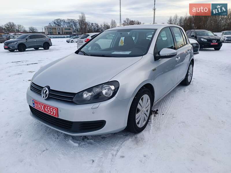 Хетчбек Volkswagen Golf 2009 в Києві