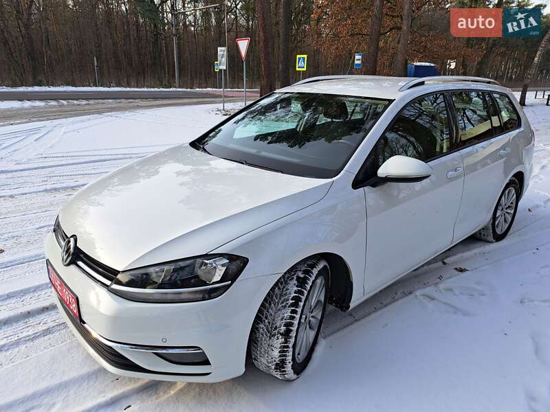 Універсал Volkswagen Golf 2019 в Луцьку