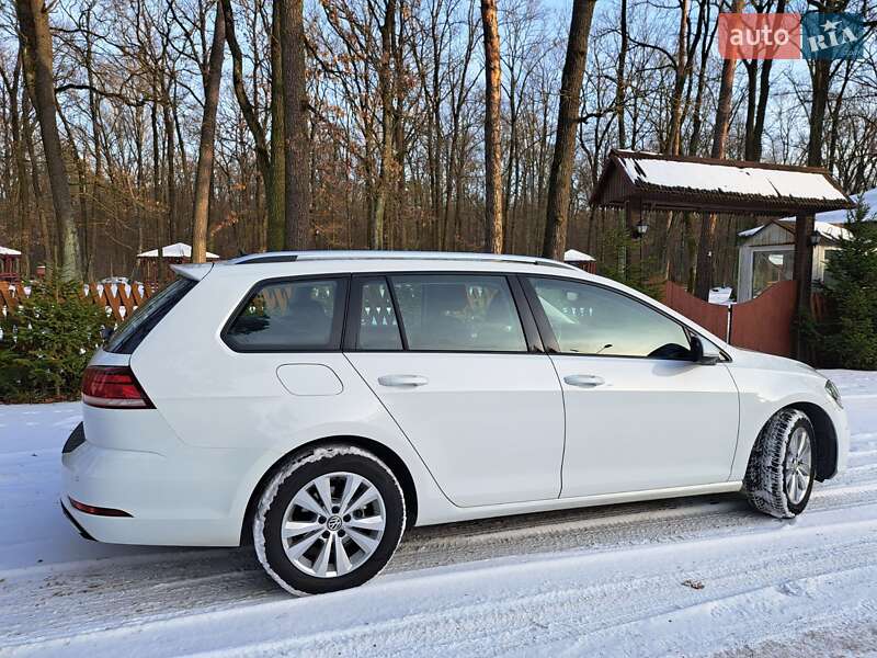 Універсал Volkswagen Golf 2019 в Луцьку