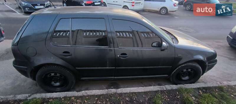 Хэтчбек Volkswagen Golf 2000 в Виннице