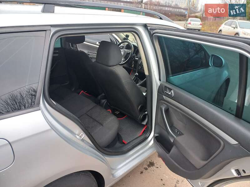 Универсал Volkswagen Golf 2011 в Киеве фото 14 Универсал Volkswagen Golf 2011 в Киеве