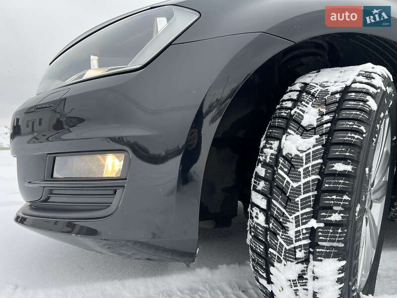 Універсал Volkswagen Golf 2015 в Луцьку