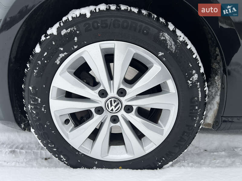 Універсал Volkswagen Golf 2015 в Луцьку