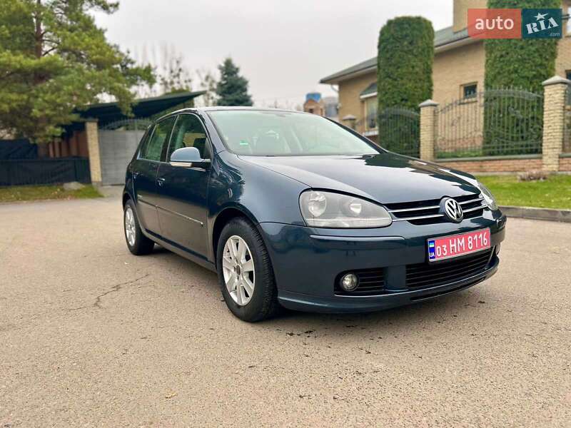 Хэтчбек Volkswagen Golf 2008 в Луцке