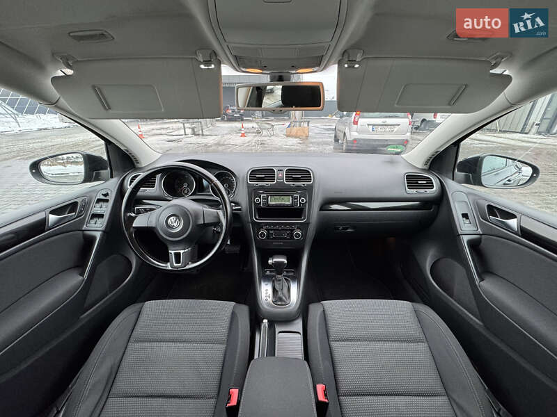 Хэтчбек Volkswagen Golf 2009 в Владимире