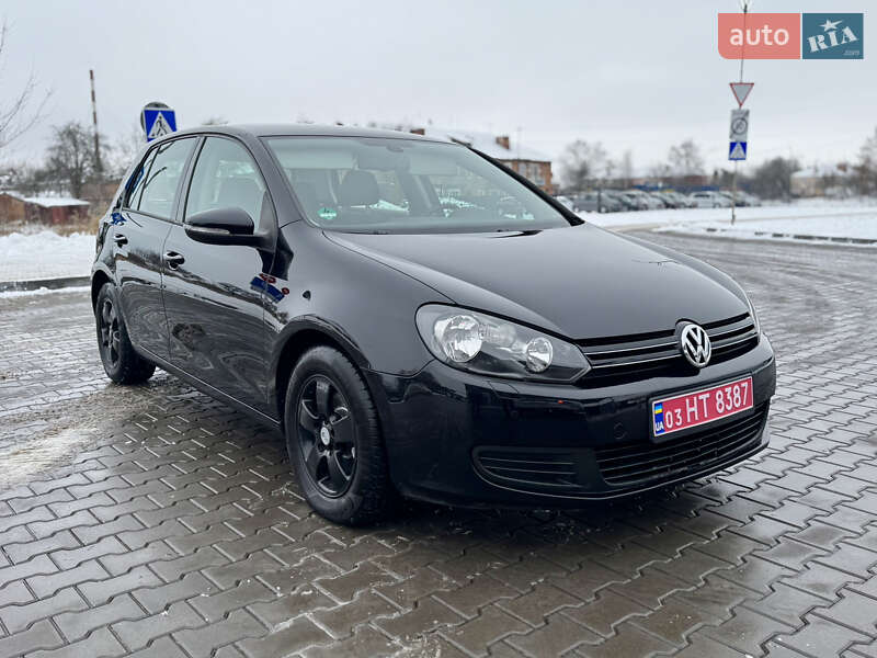 Хэтчбек Volkswagen Golf 2009 в Владимире