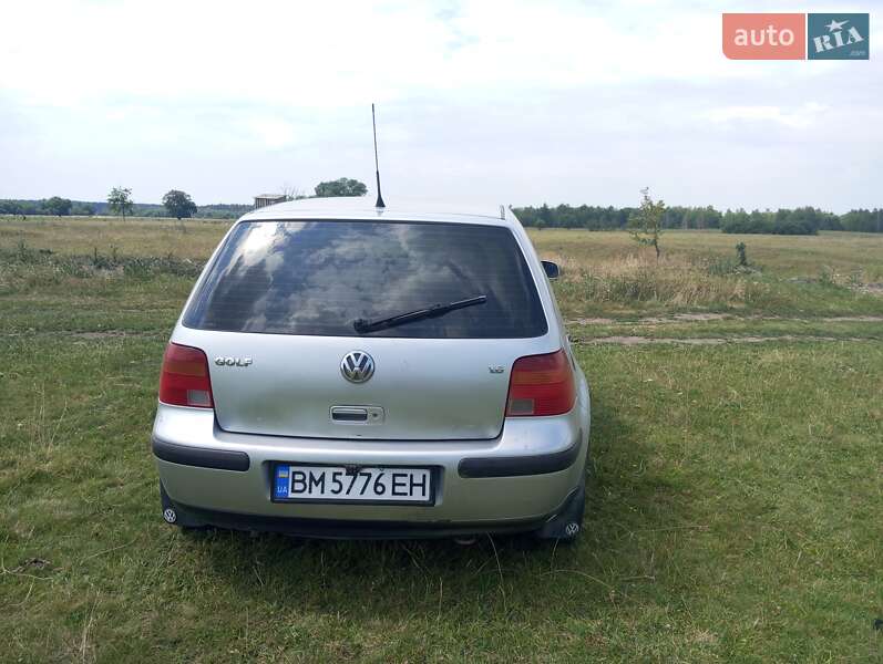 Універсал Volkswagen Golf 2000 в Сумах