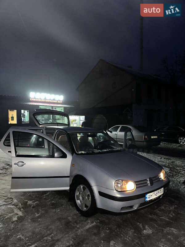 Volkswagen Golf 1998