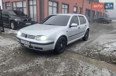 Хэтчбек Volkswagen Golf 2002 в Тячеве
