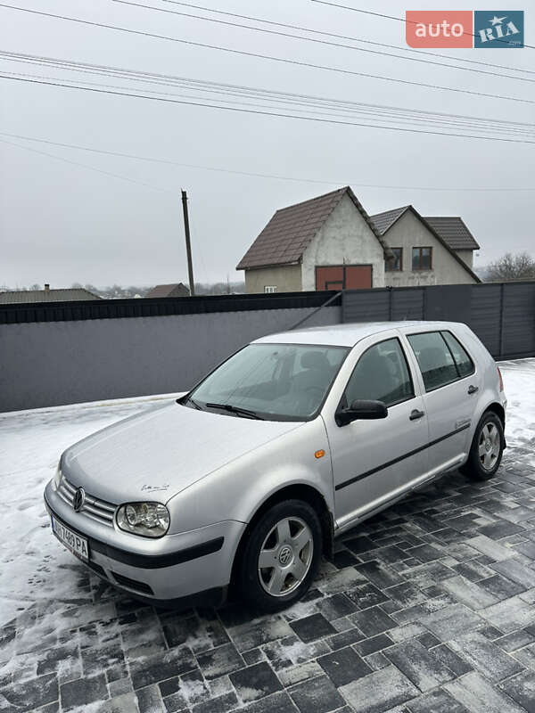 Хэтчбек Volkswagen Golf 1998 в Сокирянах