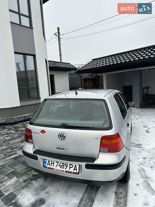 Хэтчбек Volkswagen Golf 1998 в Сокирянах