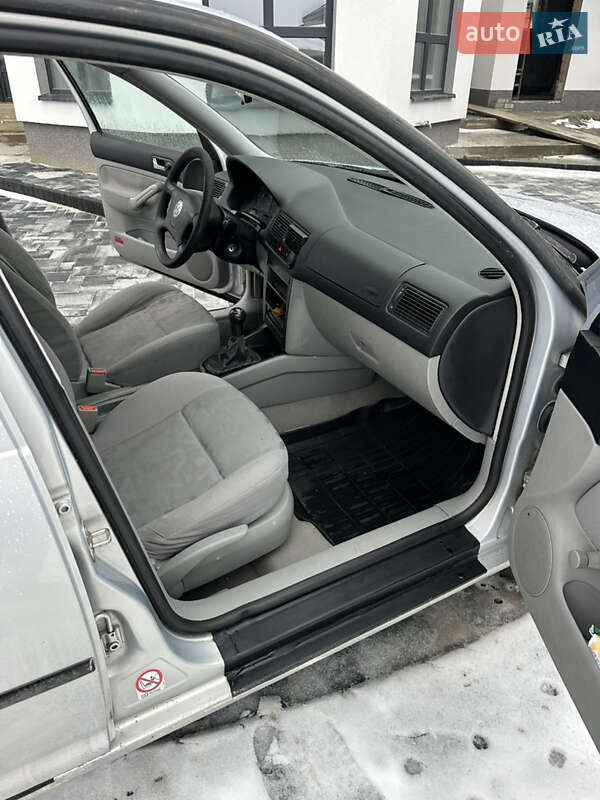 Хэтчбек Volkswagen Golf 1998 в Сокирянах