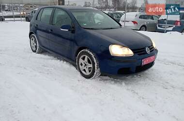 Хэтчбек Volkswagen Golf 2005 в Нововолынске