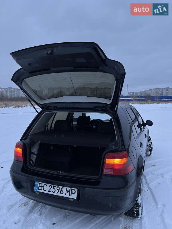Хэтчбек Volkswagen Golf 2000 в Дрогобыче