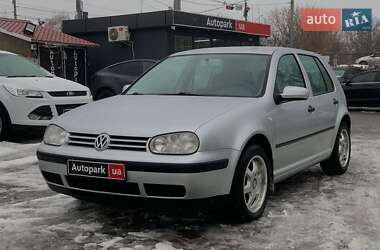 Хетчбек Volkswagen Golf 2001 в Вінниці