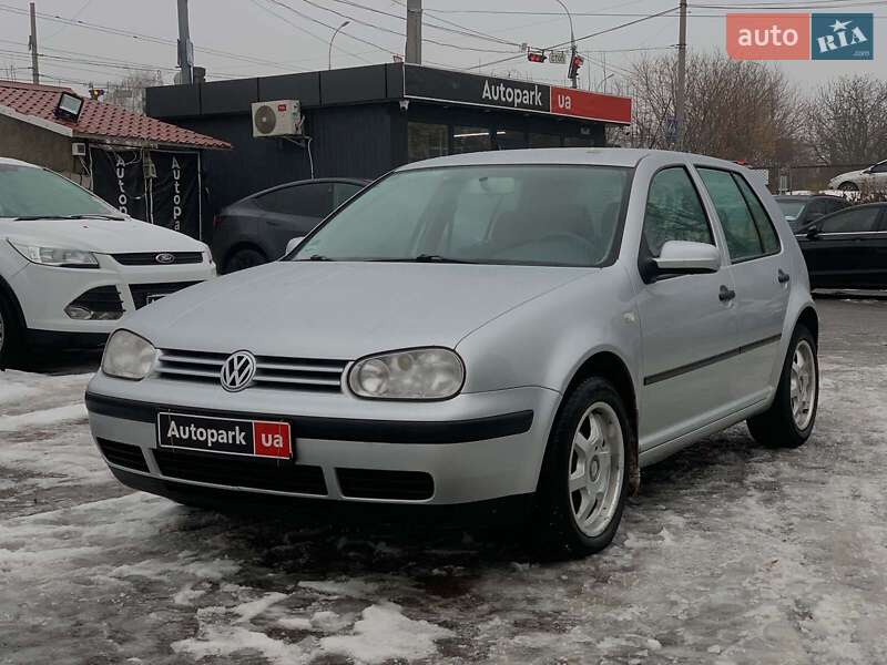 Volkswagen Golf 2001