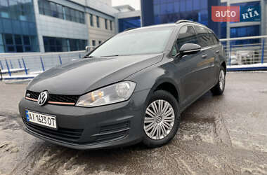 Універсал Volkswagen Golf 2015 в Києві