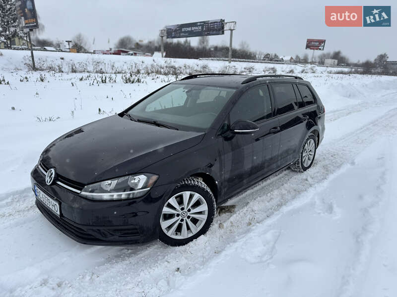 Универсал Volkswagen Golf 2019 в Львове