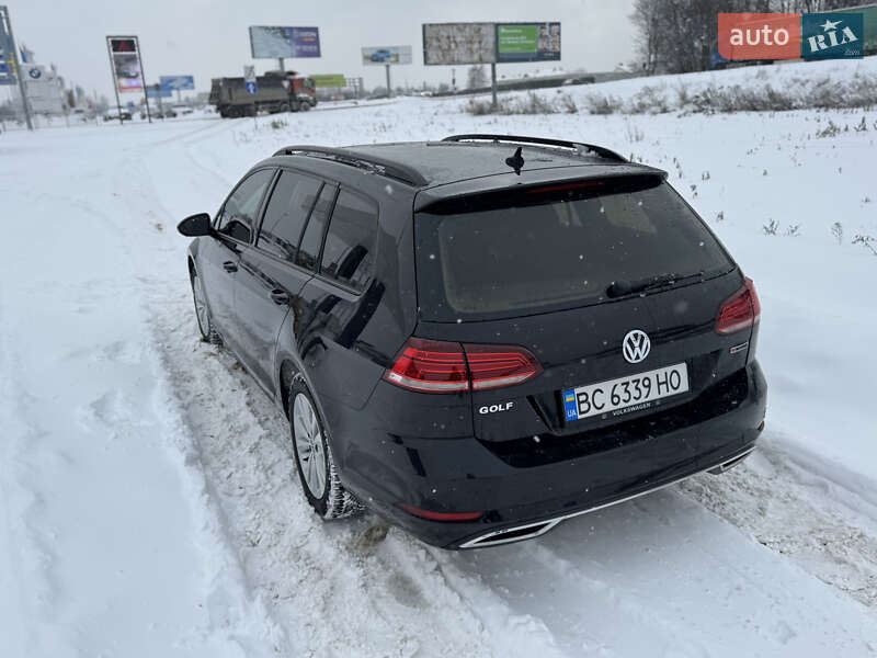 Универсал Volkswagen Golf 2019 в Львове
