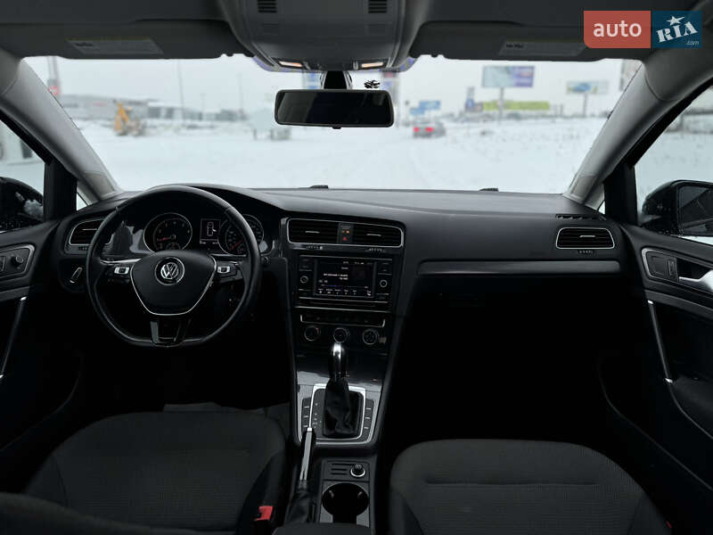 Универсал Volkswagen Golf 2019 в Львове
