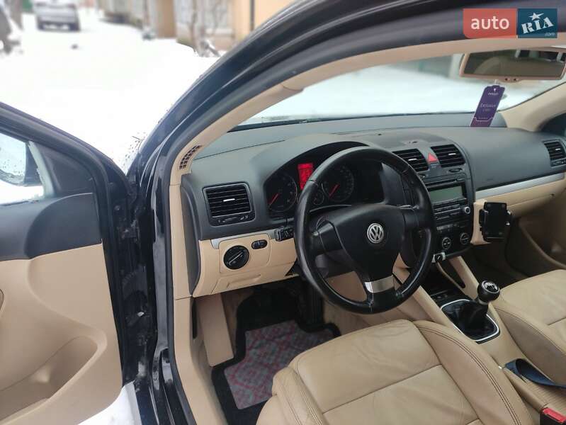 Универсал Volkswagen Golf 2009 в Каменец-Подольском