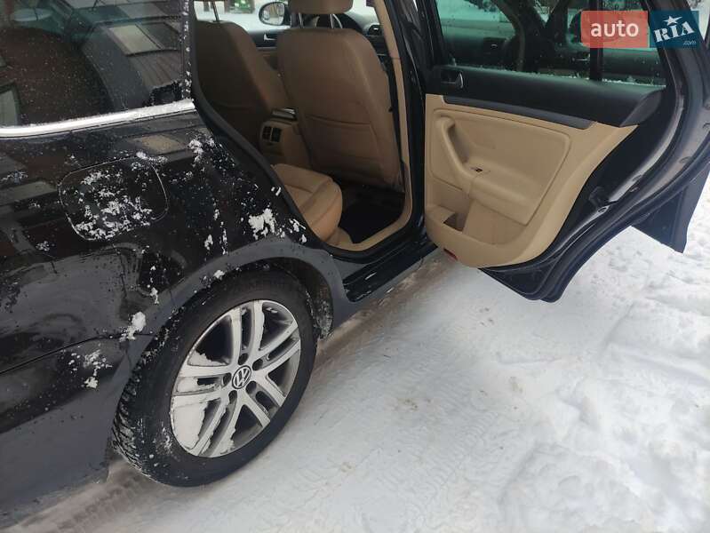 Универсал Volkswagen Golf 2009 в Каменец-Подольском