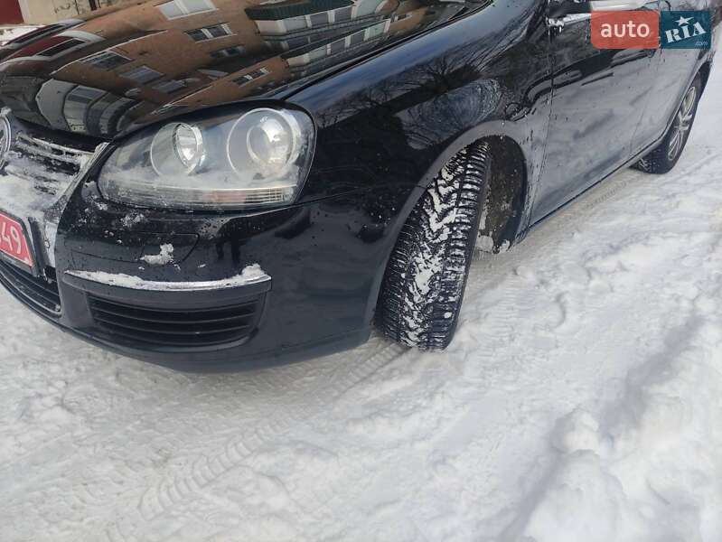 Универсал Volkswagen Golf 2009 в Каменец-Подольском