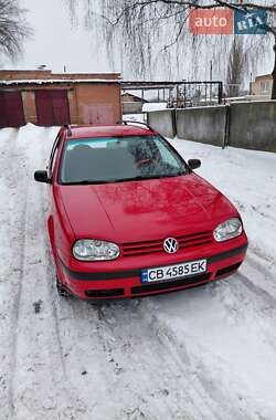 Универсал Volkswagen Golf 2001 в Чернигове