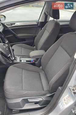 Универсал Volkswagen Golf 2018 в Чернигове