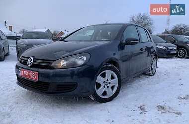 Хэтчбек Volkswagen Golf 2010 в Луцке