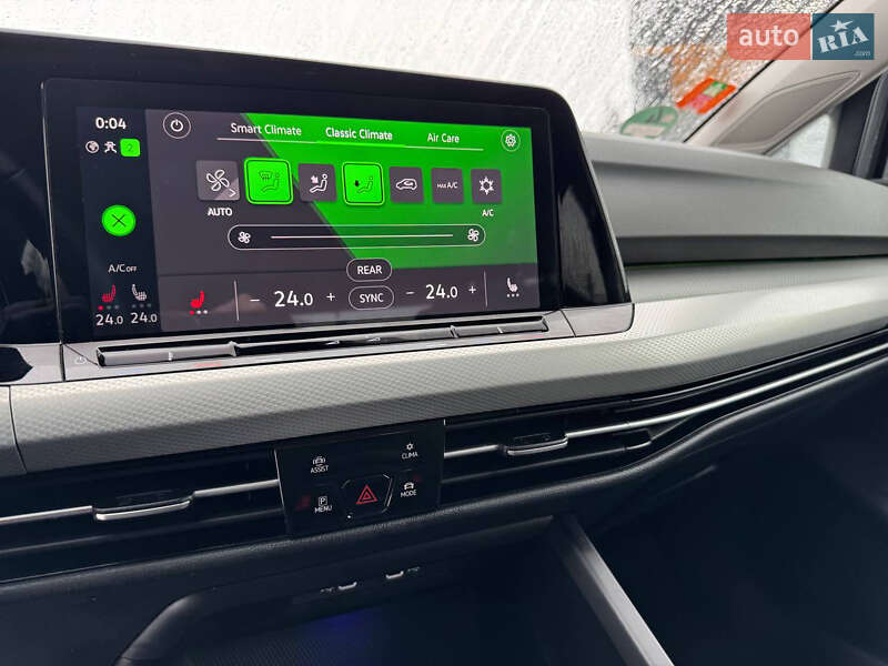 Хэтчбек Volkswagen Golf 2023 в Львове