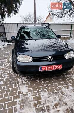 Универсал Volkswagen Golf 2006 в Дубно