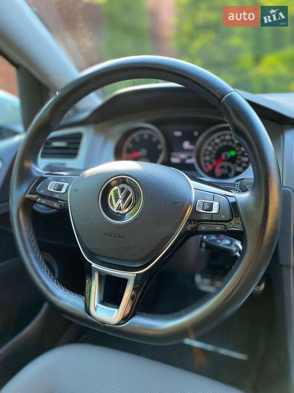 Volkswagen Golf 2016