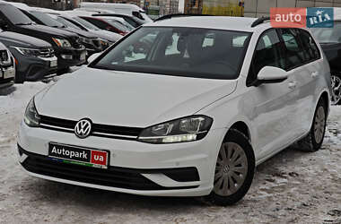 Універсал Volkswagen Golf 2019 в Харкові