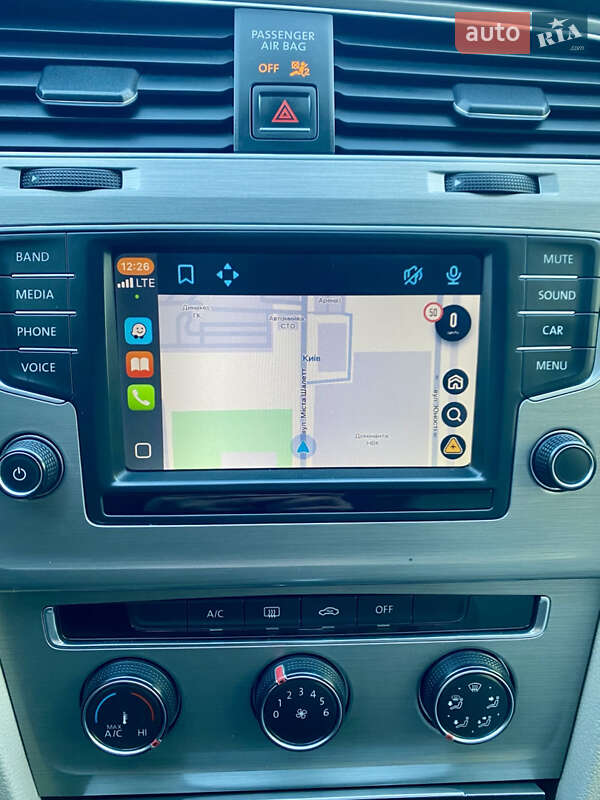 Универсал Volkswagen Golf 2015 в Киеве