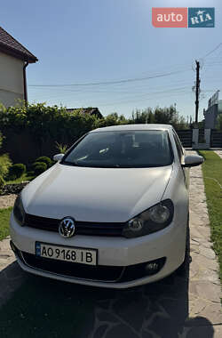 Хетчбек Volkswagen Golf 2010 в Виноградові