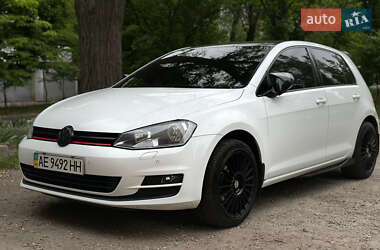 Хетчбек Volkswagen Golf 2013 в Дніпрі