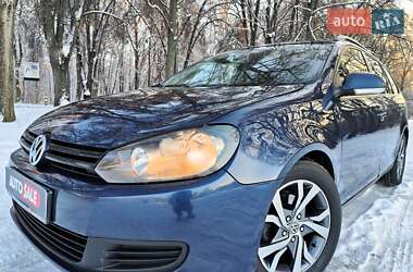 Универсал Volkswagen Golf 2010 в Киеве