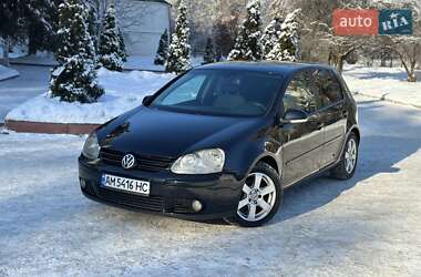 Хетчбек Volkswagen Golf 2008 в Києві