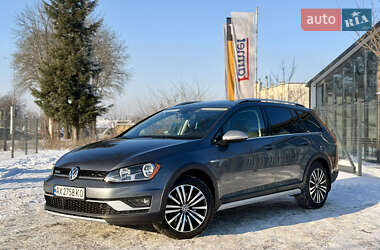 Універсал Volkswagen Golf 2016 в Вінниці