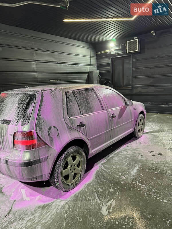 Volkswagen Golf 2002