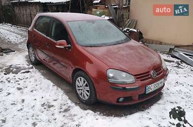 Хетчбек Volkswagen Golf 2004 в Кропивницькому