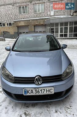 Хетчбек Volkswagen Golf 2010 в Києві
